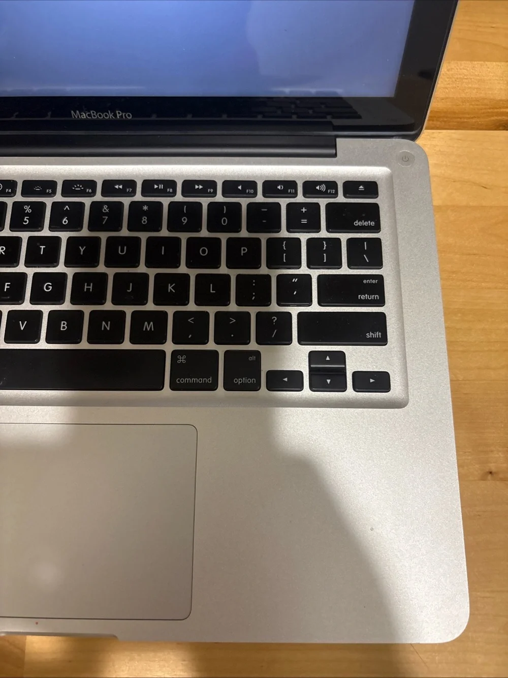 Apple MacBook Pro A1278 13” 2.4GHz Core 2 Duo  Tested And Reset
